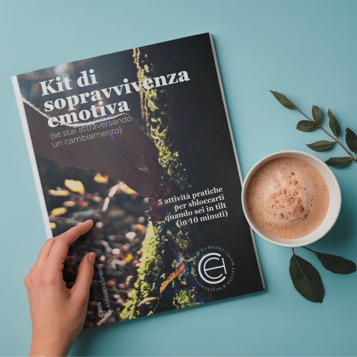 Kit di Sopravvivenza Emotiva di Cris Tumedei - la Aggiusta Spiriti Mannuale di auto-aiuto e crescita personale per affrontare i momenti di crisi e ripartire a cura di Cris Tumedei - La Aggiusta Spiriti, counselor e formatrice.